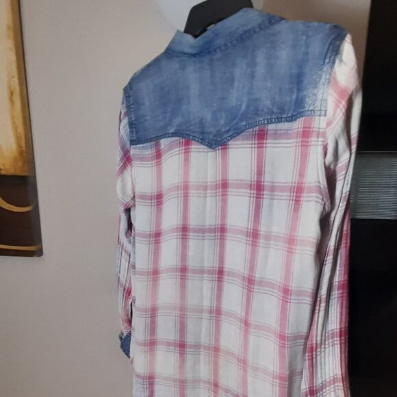 Cotton & Jeans Top - Picture 2 of 2